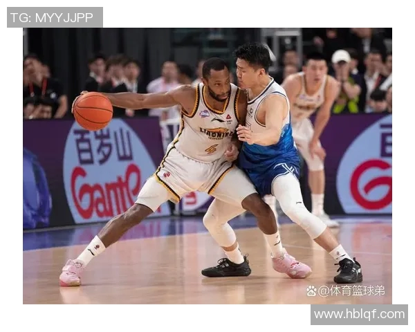 8月15日辽宁队与广东队激战正酣谁将赢得这场篮球巅峰对决